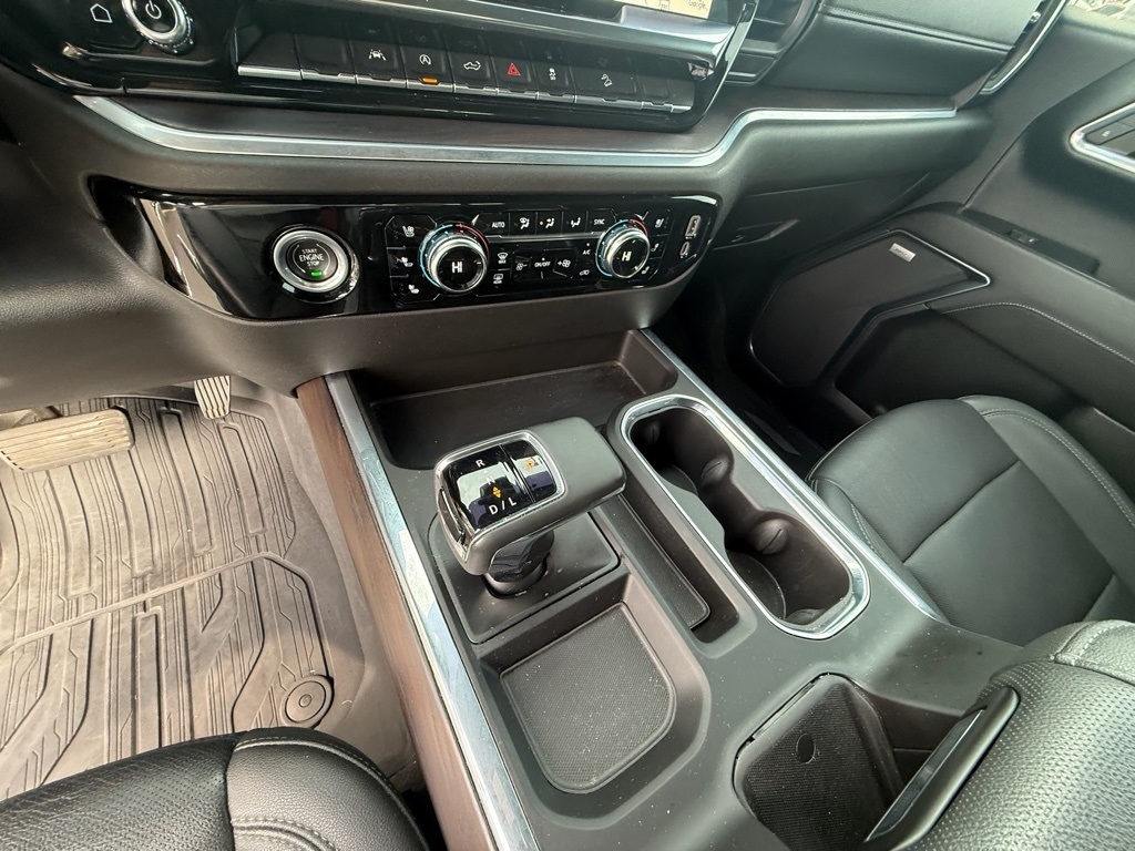 GMC Sierra 1500 SLT Crew Cab 4WD 2023