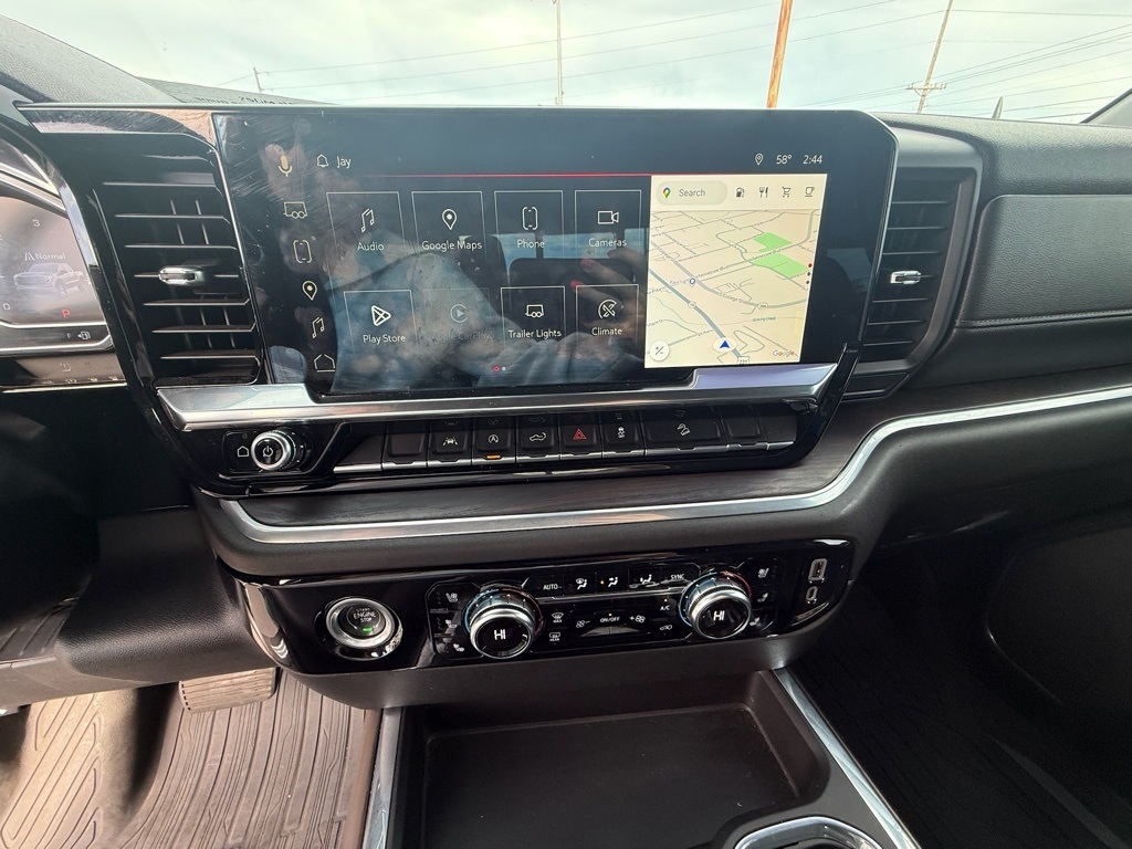 GMC Sierra 1500 SLT Crew Cab 4WD 2023