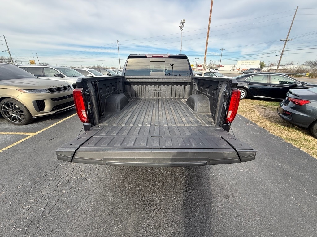 GMC Sierra 1500 SLT Crew Cab 4WD 2023