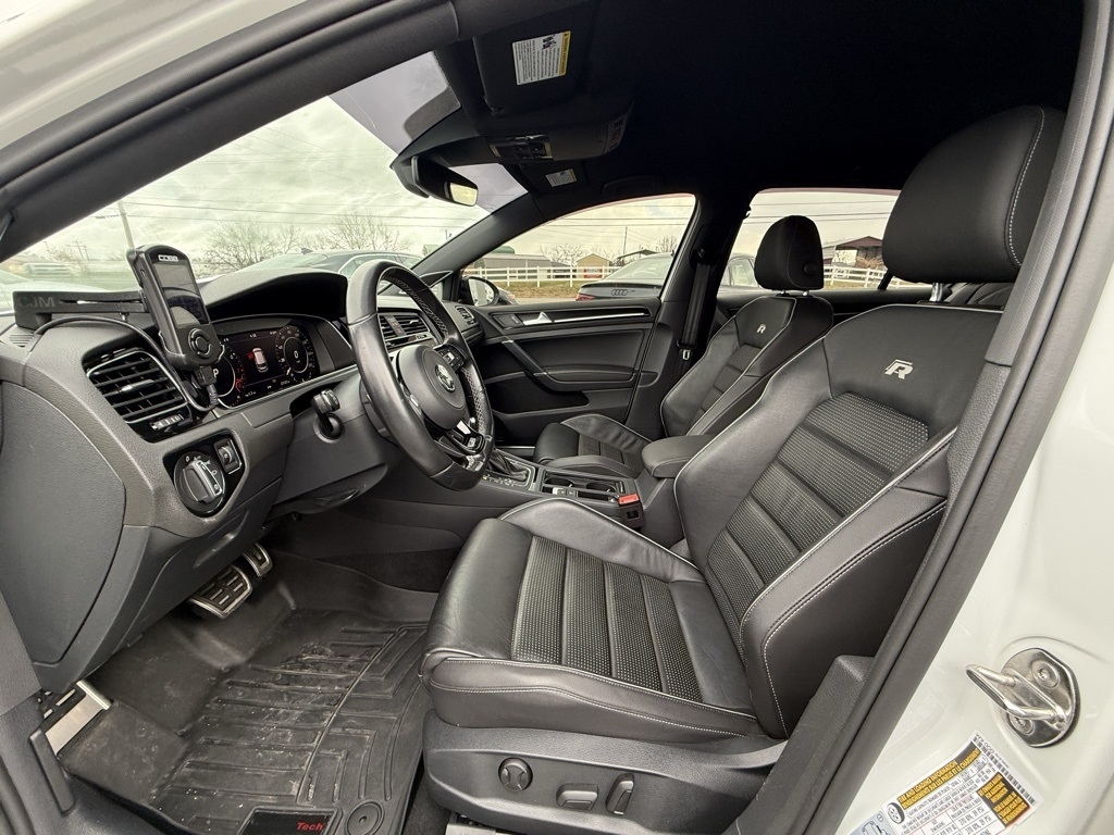 Volkswagen Golf R DCS and Navigation 7A 2019