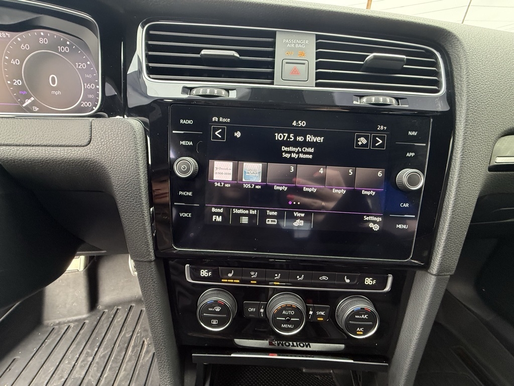 Volkswagen Golf R DCS and Navigation 7A 2019