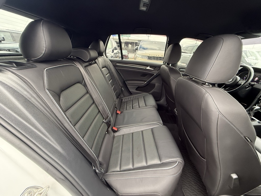 Volkswagen Golf R DCS and Navigation 7A 2019