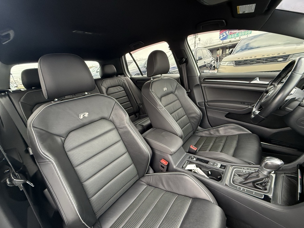 Volkswagen Golf R DCS and Navigation 7A 2019