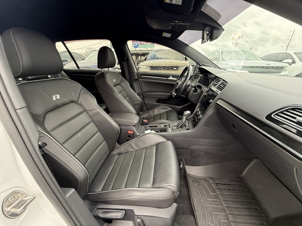 Volkswagen Golf R DCS and Navigation 7A 2019