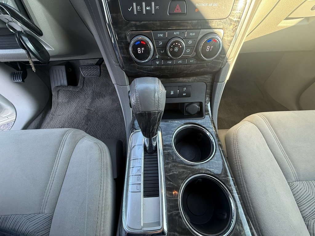 Buick Enclave Convenience FWD 2013