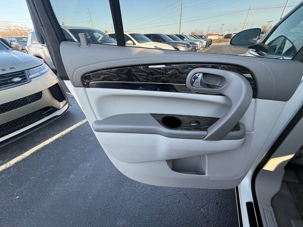 Buick Enclave Convenience FWD 2013