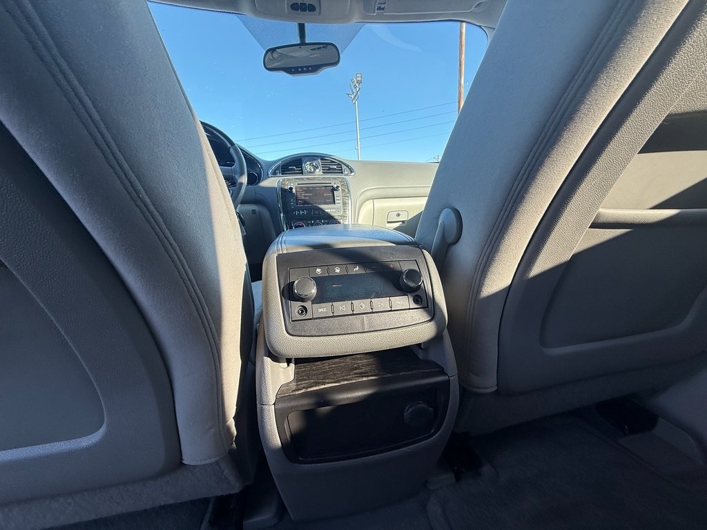 Buick Enclave Convenience FWD 2013