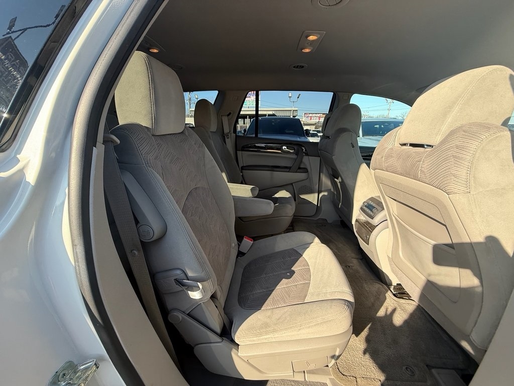 Buick Enclave Convenience FWD 2013