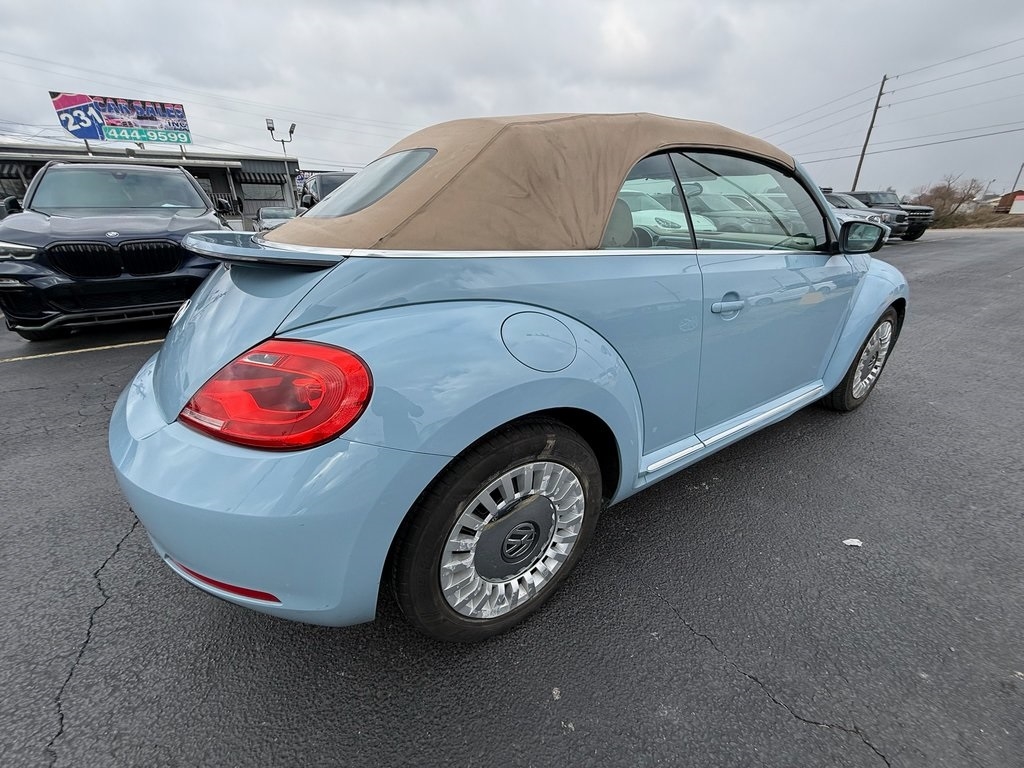 Volkswagen Beetle 2.5L Convertible 2013