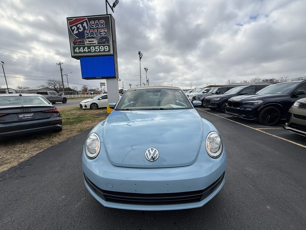 Volkswagen Beetle 2.5L Convertible 2013