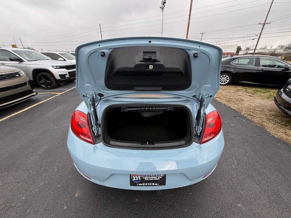 Volkswagen Beetle 2.5L Convertible 2013