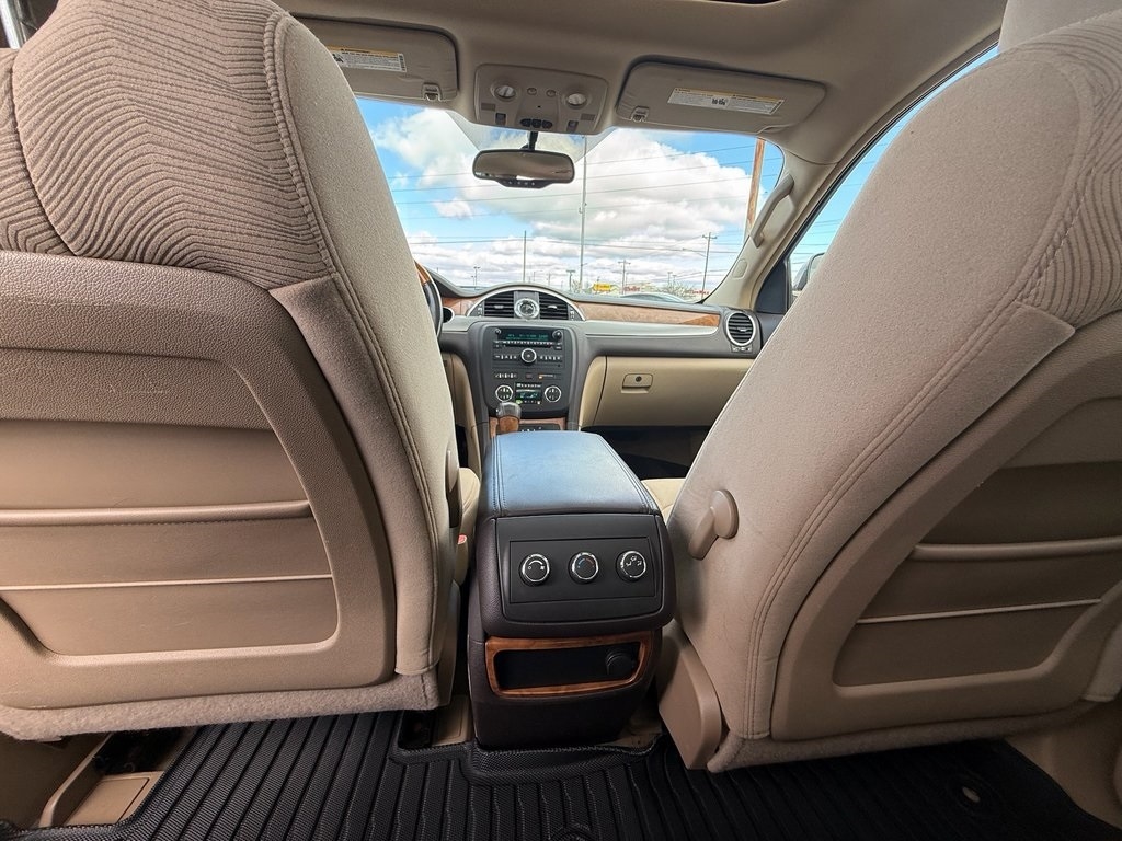 Buick Enclave CX FWD 2009