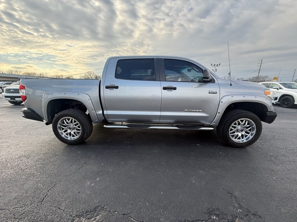Toyota Tundra SR5 5.7L V8 FFV CrewMax 4WD 2016