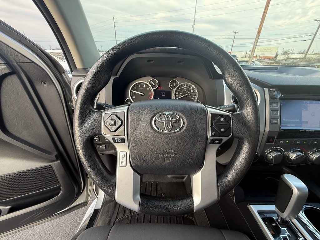 Toyota Tundra SR5 5.7L V8 FFV CrewMax 4WD 2016