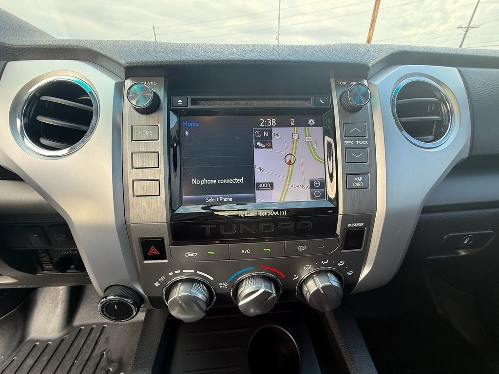 Toyota Tundra SR5 5.7L V8 FFV CrewMax 4WD 2016