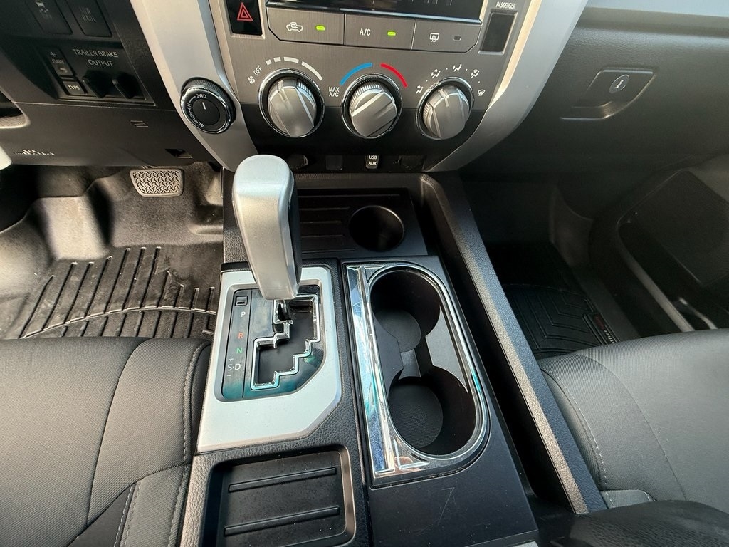 Toyota Tundra SR5 5.7L V8 FFV CrewMax 4WD 2016