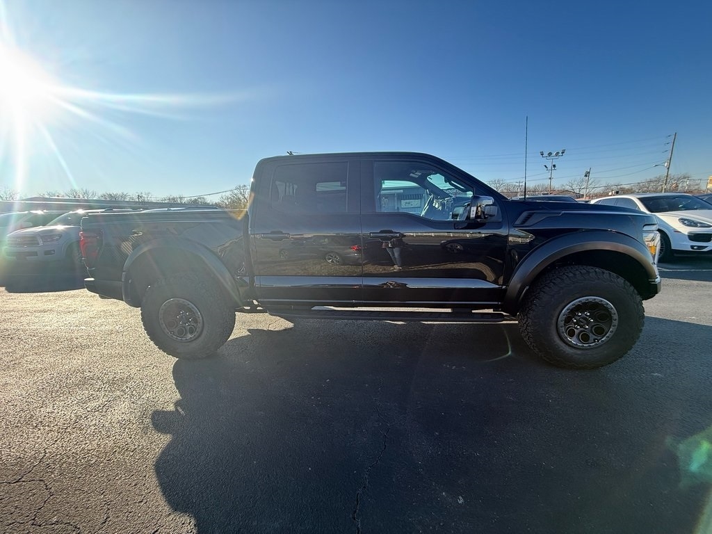 Ford F-150 Raptor SuperCrew 4WD 2025