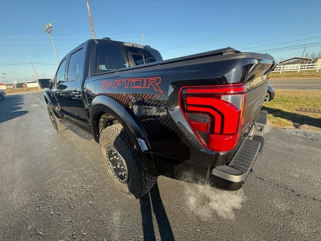 Ford F-150 Raptor SuperCrew 4WD 2025