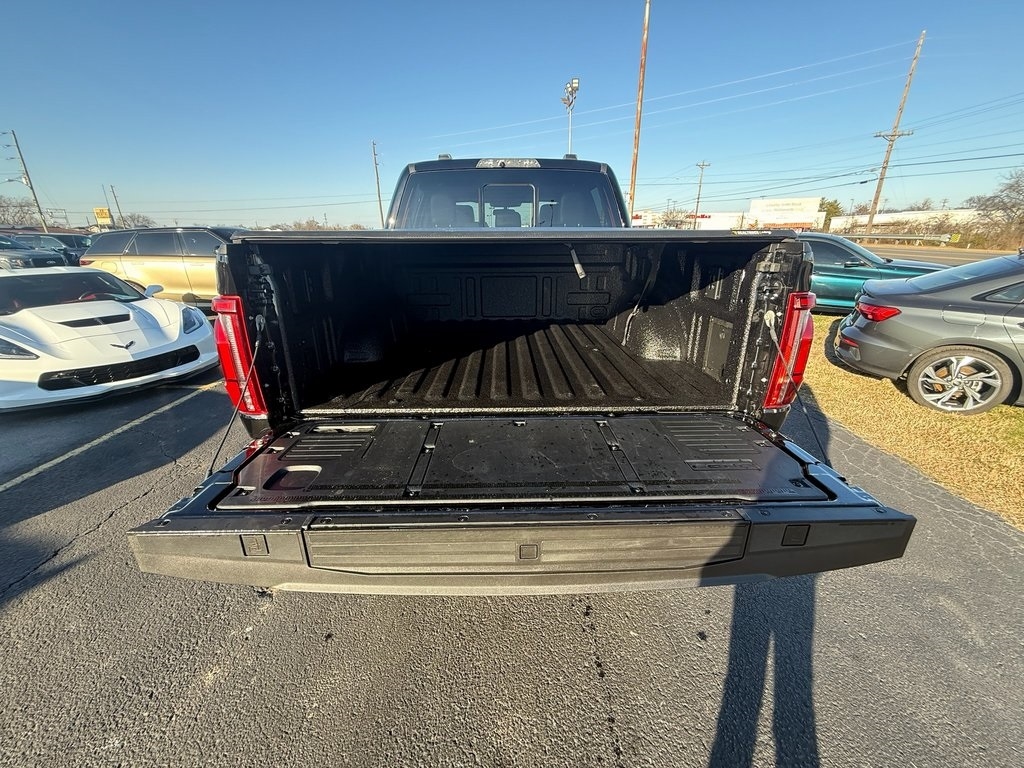 Ford F-150 Raptor SuperCrew 4WD 2025