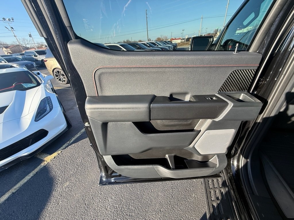 Ford F-150 Raptor SuperCrew 4WD 2025