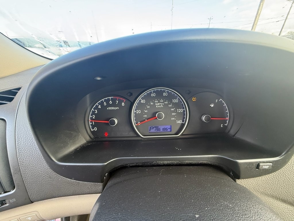 Hyundai Elantra GLS 2010