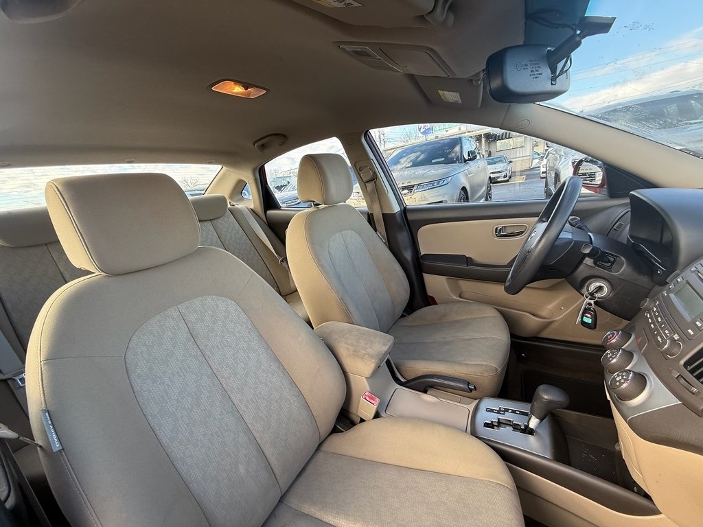 Hyundai Elantra GLS 2010