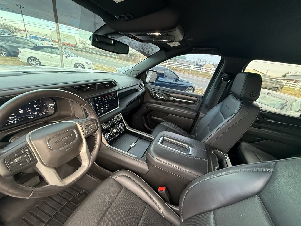 GMC Yukon XL Denali 4WD 2022