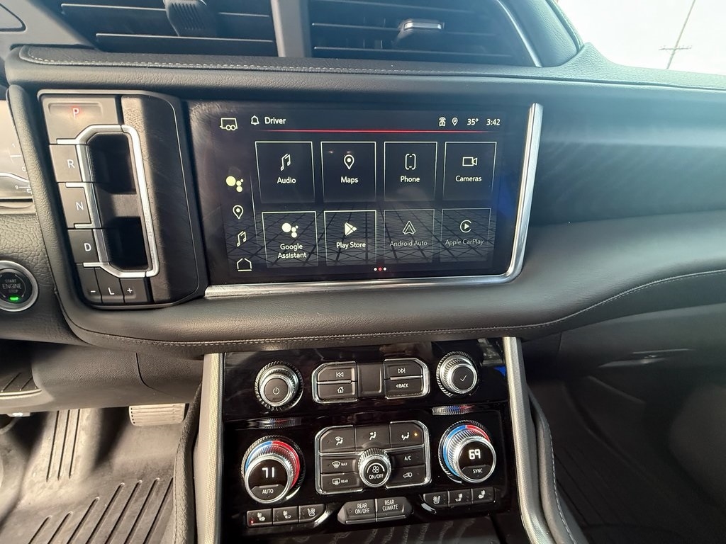 GMC Yukon XL Denali 4WD 2022