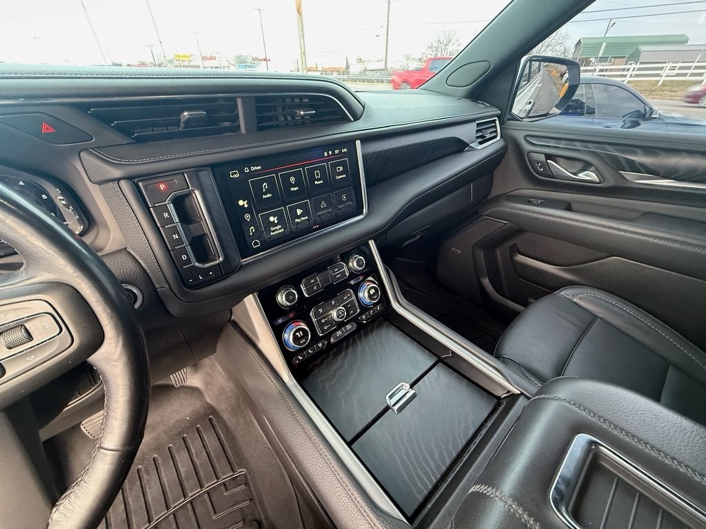 GMC Yukon XL Denali 4WD 2022