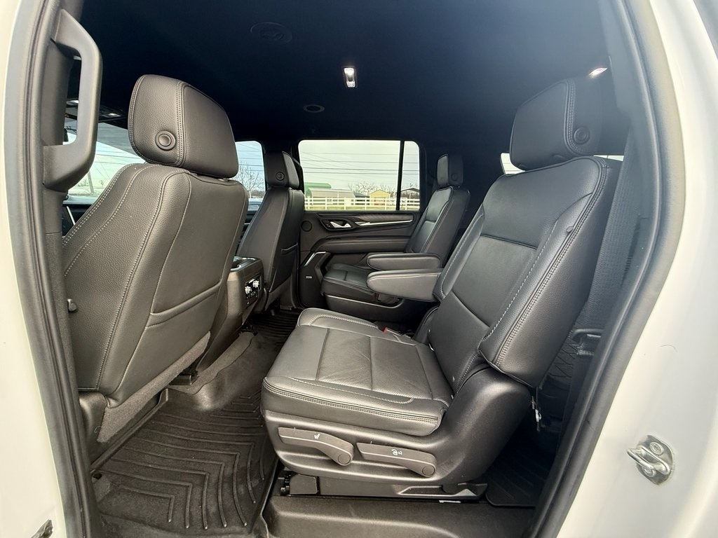GMC Yukon XL Denali 4WD 2022