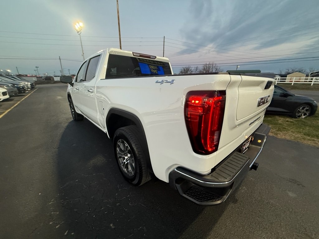GMC Sierra 1500 SLT Crew Cab 4WD 2025
