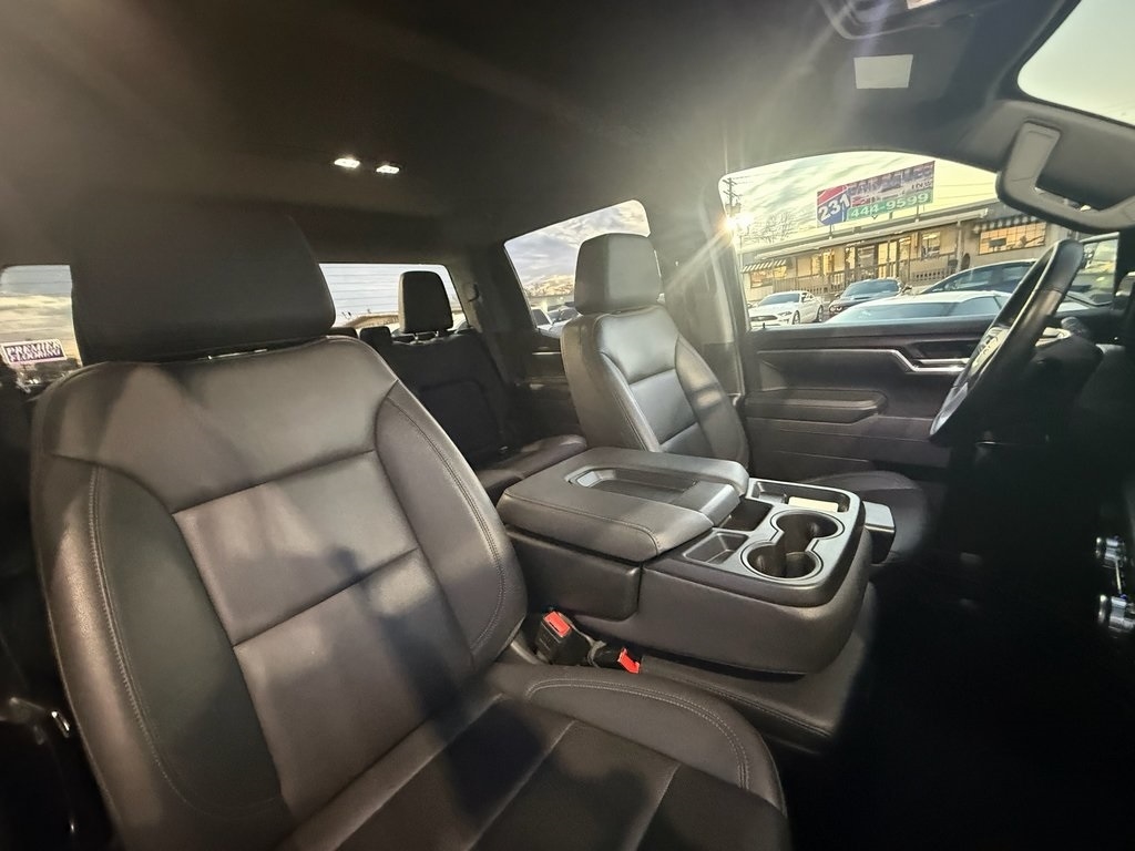 GMC Sierra 1500 SLT Crew Cab 4WD 2025