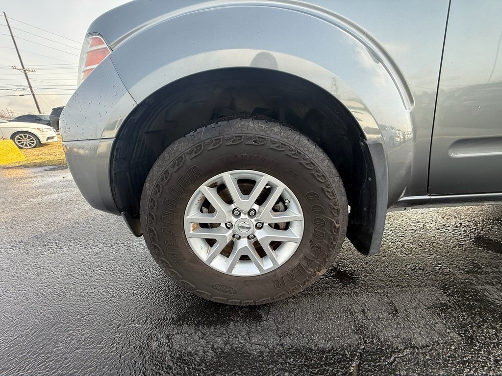 Nissan Frontier SL Crew Cab 5AT 4WD 2016