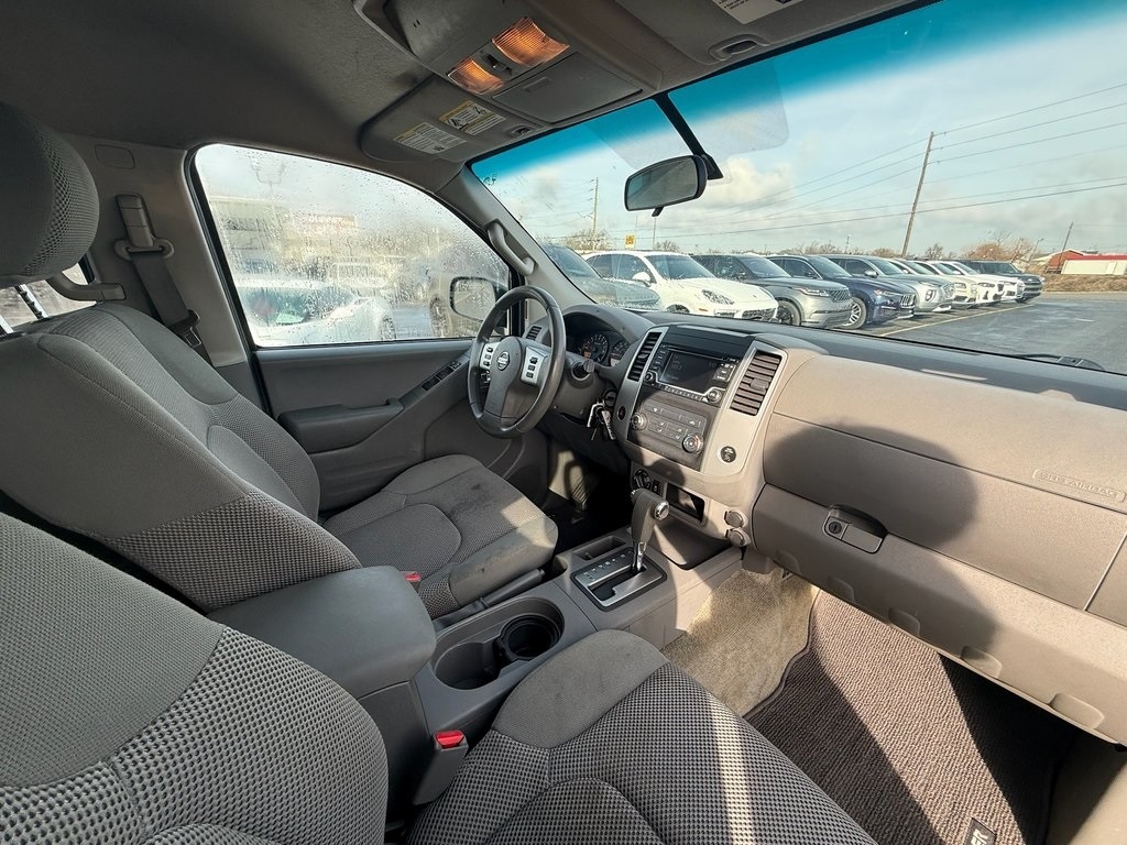 Nissan Frontier SL Crew Cab 5AT 4WD 2016