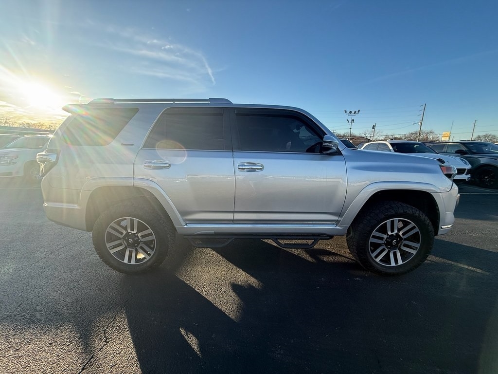 Toyota 4Runner Limited 4WD V6 2016