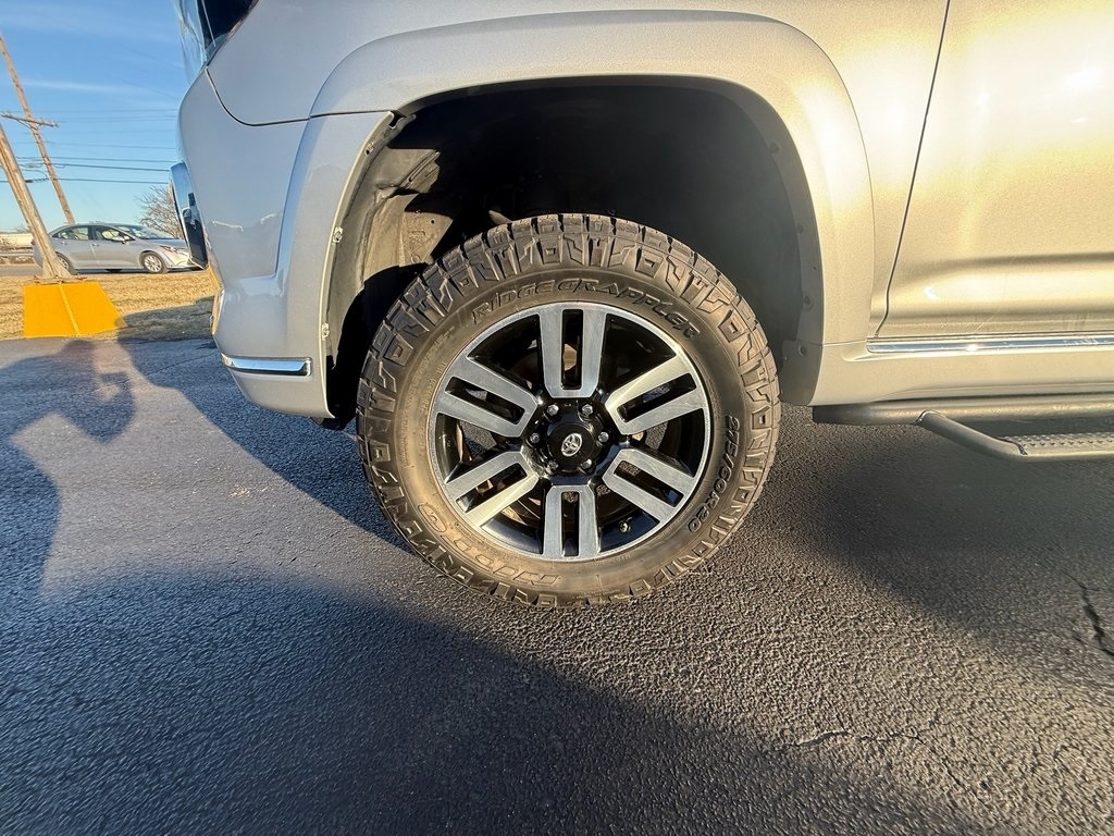 Toyota 4Runner Limited 4WD V6 2016