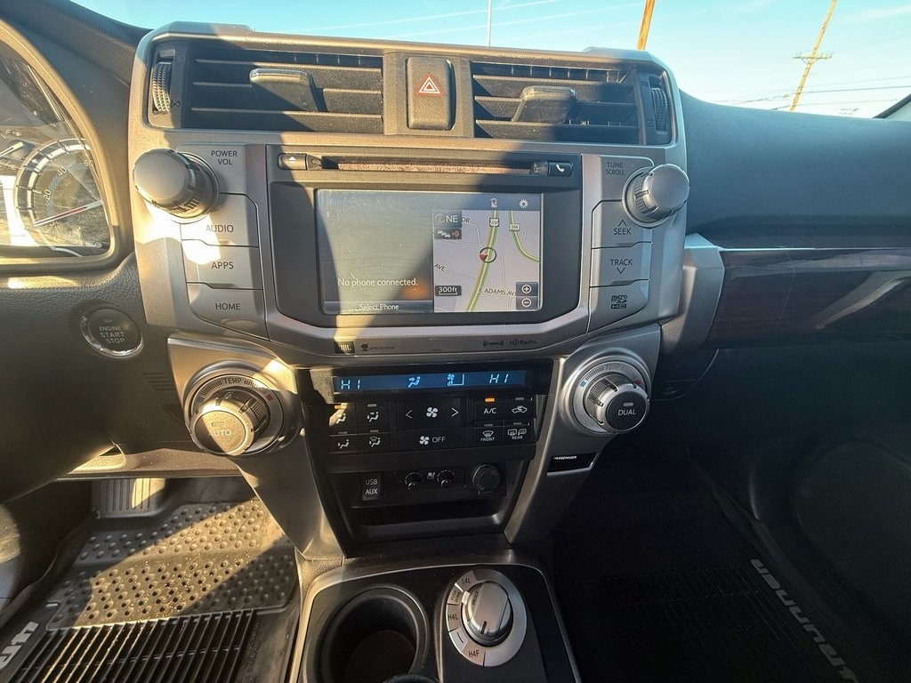 Toyota 4Runner Limited 4WD V6 2016