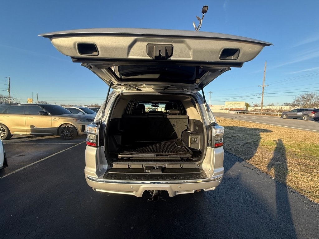 Toyota 4Runner Limited 4WD V6 2016