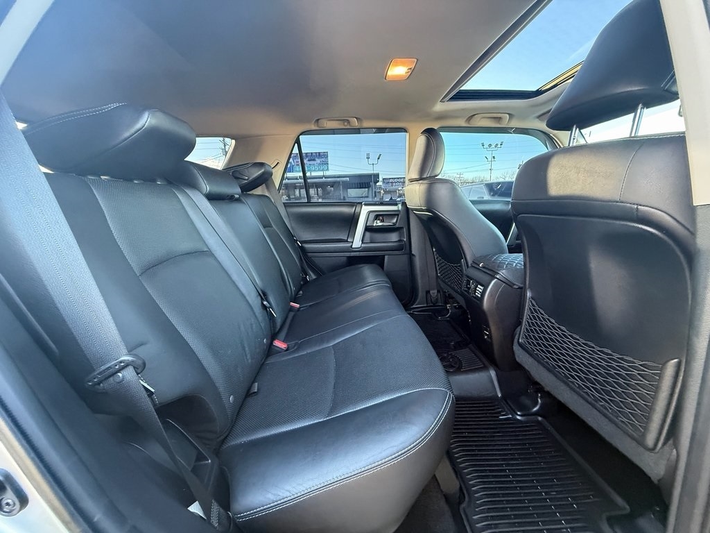 Toyota 4Runner Limited 4WD V6 2016