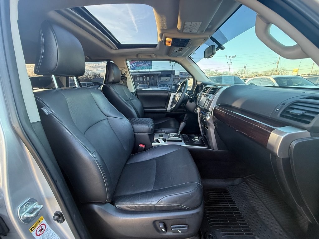 Toyota 4Runner Limited 4WD V6 2016