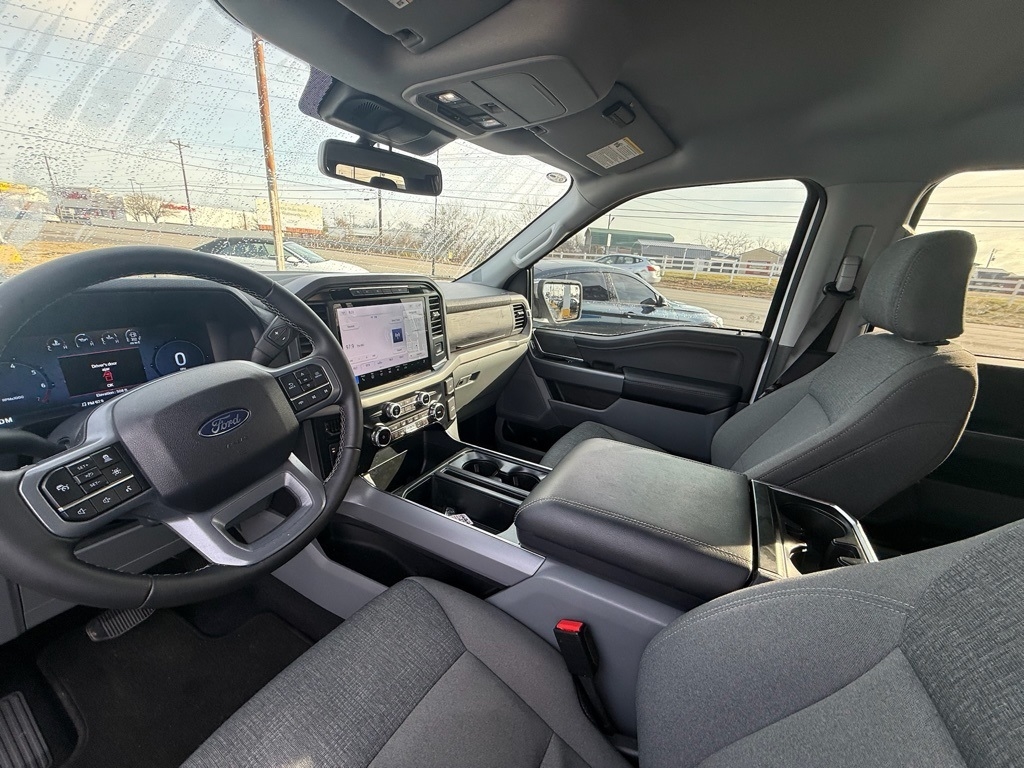 Ford F-150 XLT SuperCrew 4WD 2024