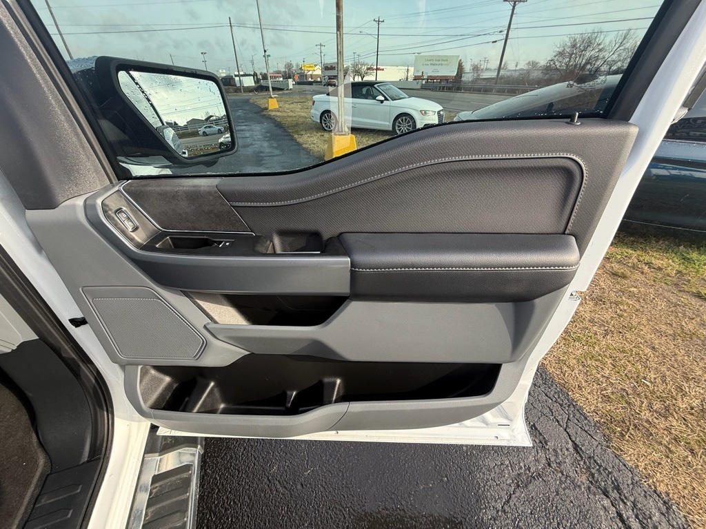 Ford F-150 XLT SuperCrew 4WD 2024