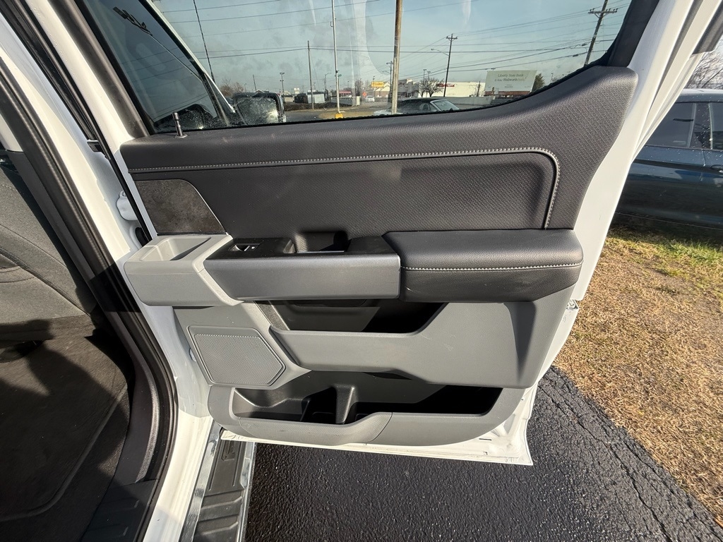 Ford F-150 XLT SuperCrew 4WD 2024