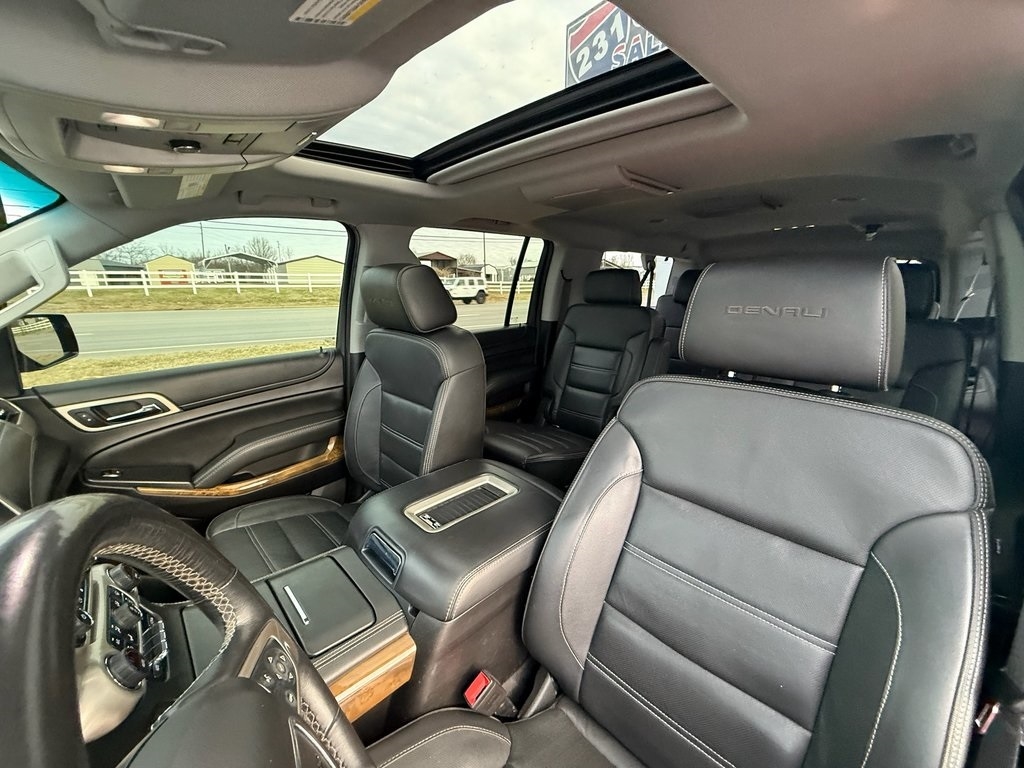 GMC Yukon XL Denali 2WD 2017