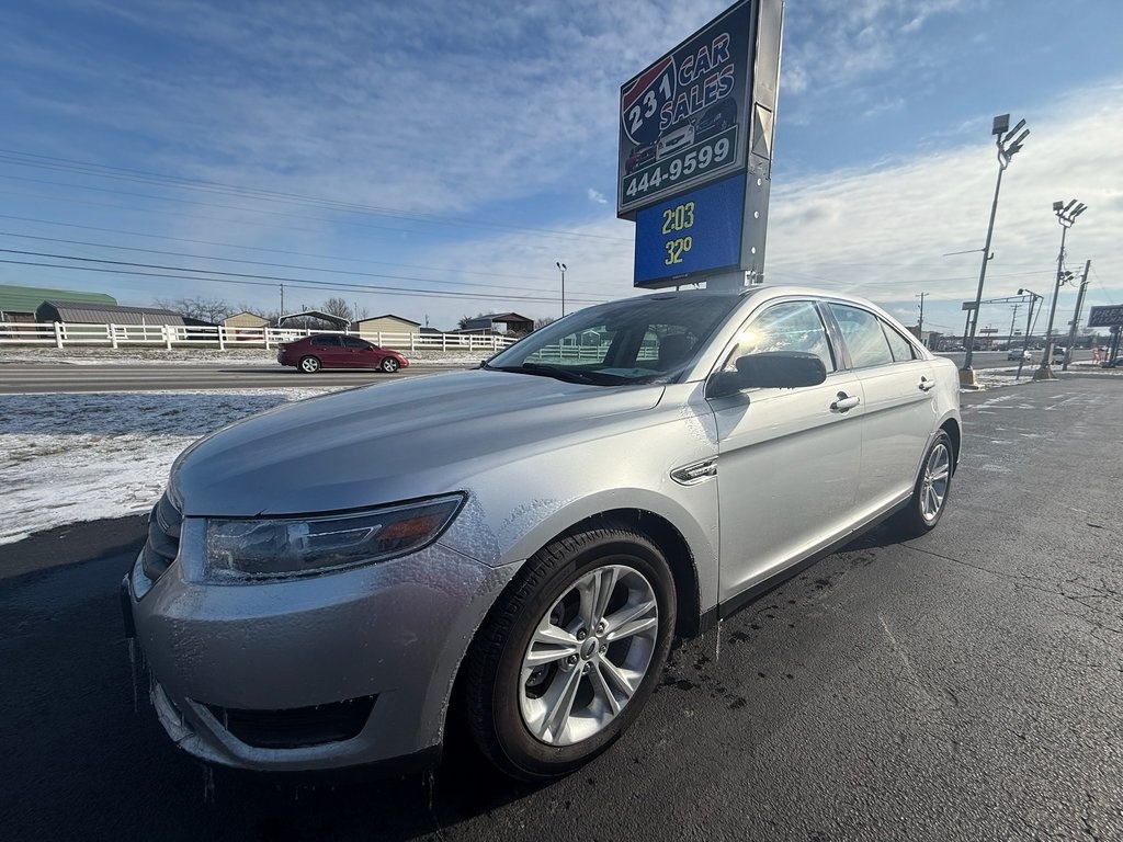 Ford Taurus SE FWD 2019