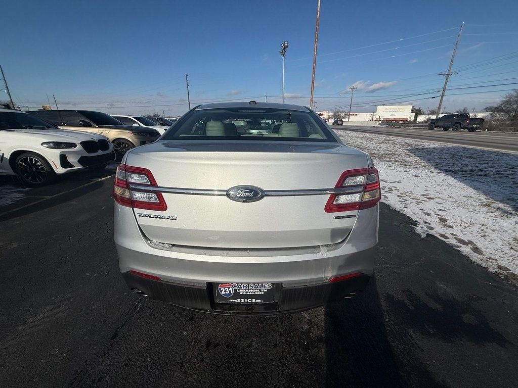 Ford Taurus SE FWD 2019