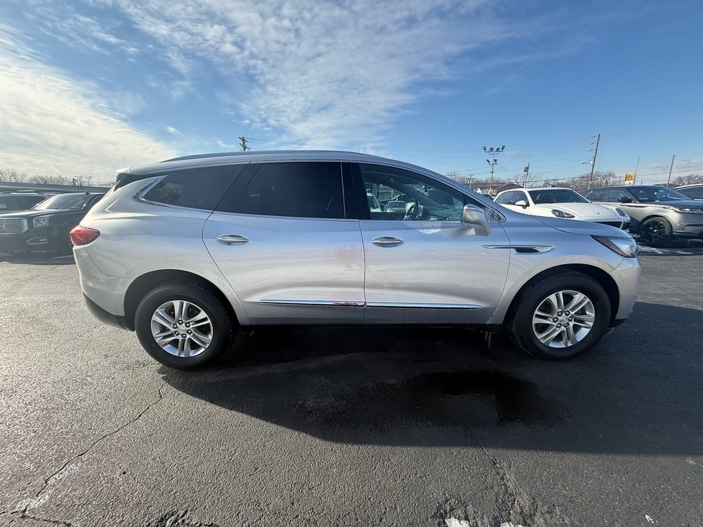 Buick Enclave Essence FWD 2020