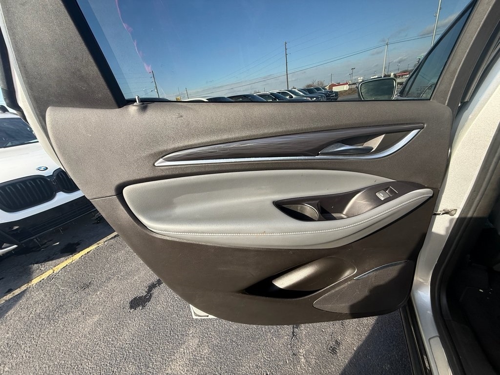 Buick Enclave Essence FWD 2020