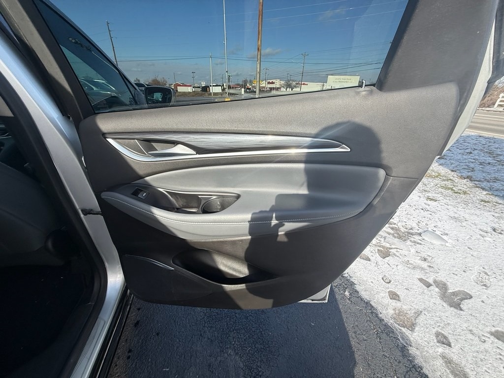 Buick Enclave Essence FWD 2020