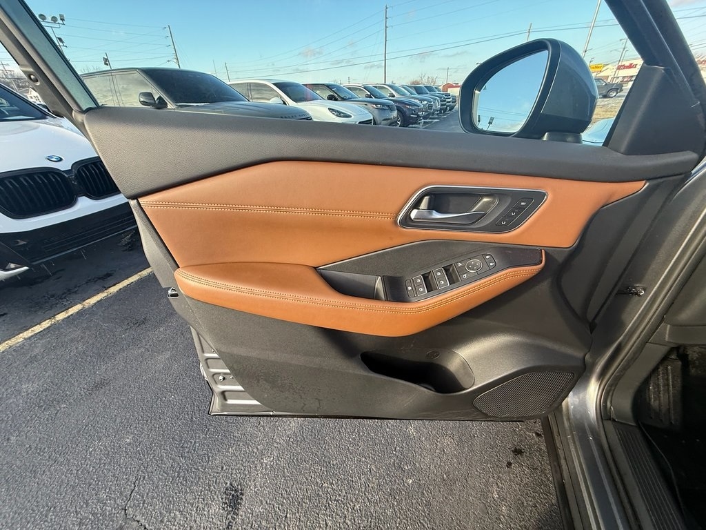 Nissan Rogue Platinum 2024